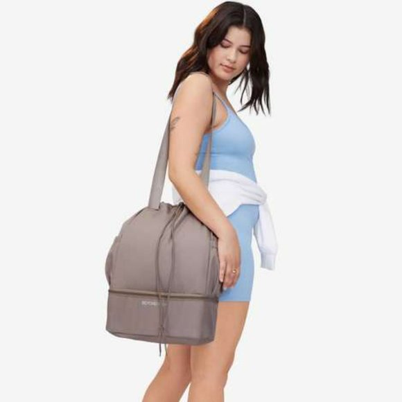 NWT Beyond Yoga Convertible Gym Bag main image 8